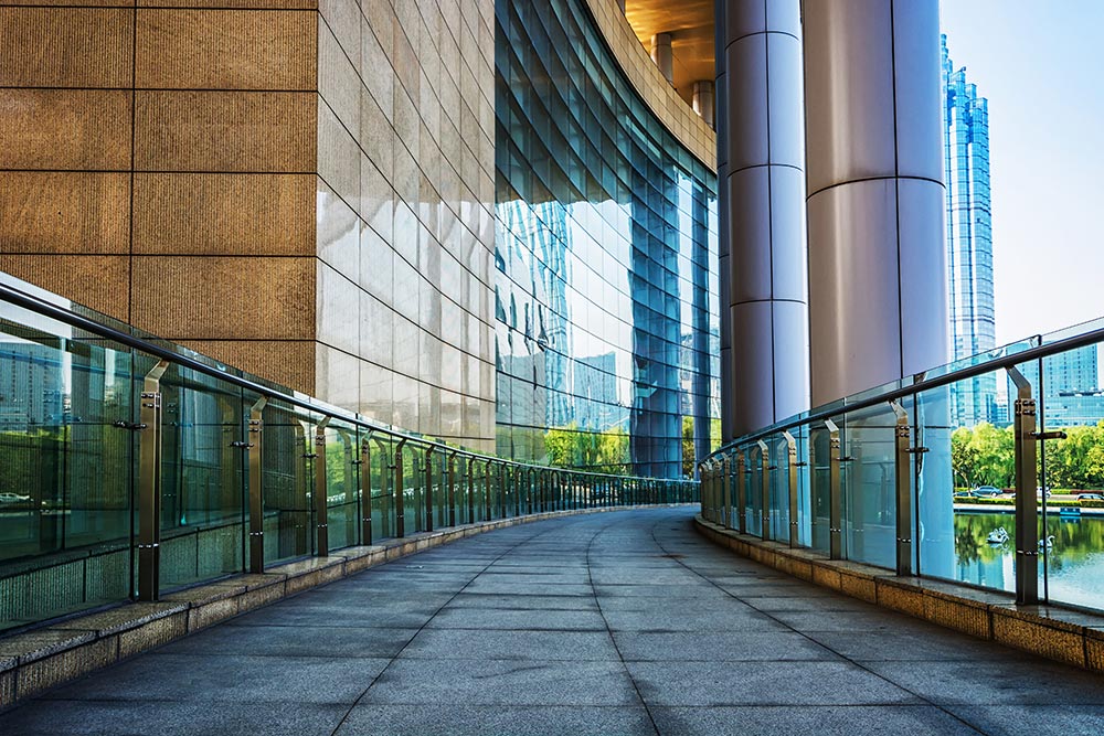 Everything You Need to Know About Glass Deck Railing