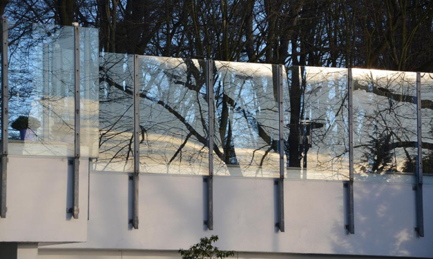 Innovations in Glass Fence Design