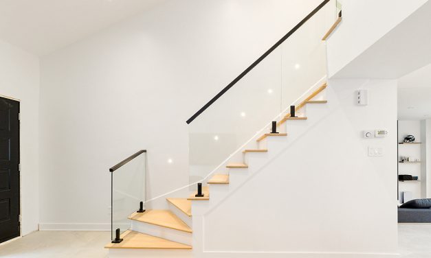Glass Railing Trends Contractors Should Watch in Montreal & Laval (2026)