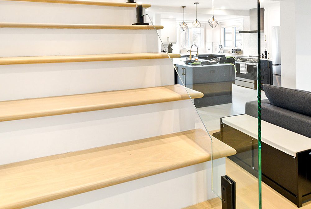 Frameless Glass Railings: Pros and Cons