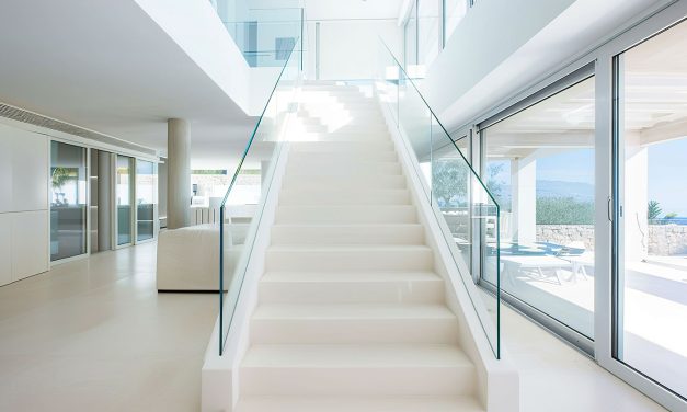 How to Properly Measure for Custom Glass Railings